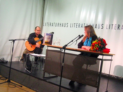 Buchpräsentation Kurzweiliges und Eiliges mit Jhibarro Rodriguez, Literaturhaus Wien